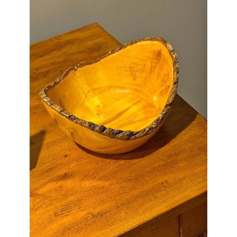 Vintage Pepperidge Wooden Bowl Live Edge‎ Hand Turned Signed By R. Hittine